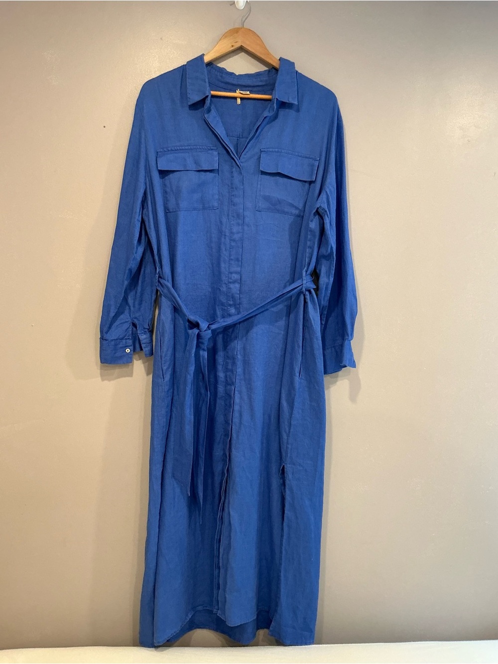 Blue Linen Button-Up Shirt with Metal Brand Tag